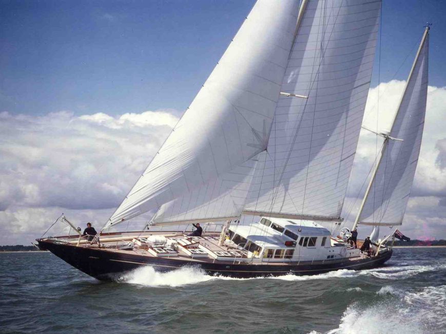 Blue Leopard · Un superyate legendario